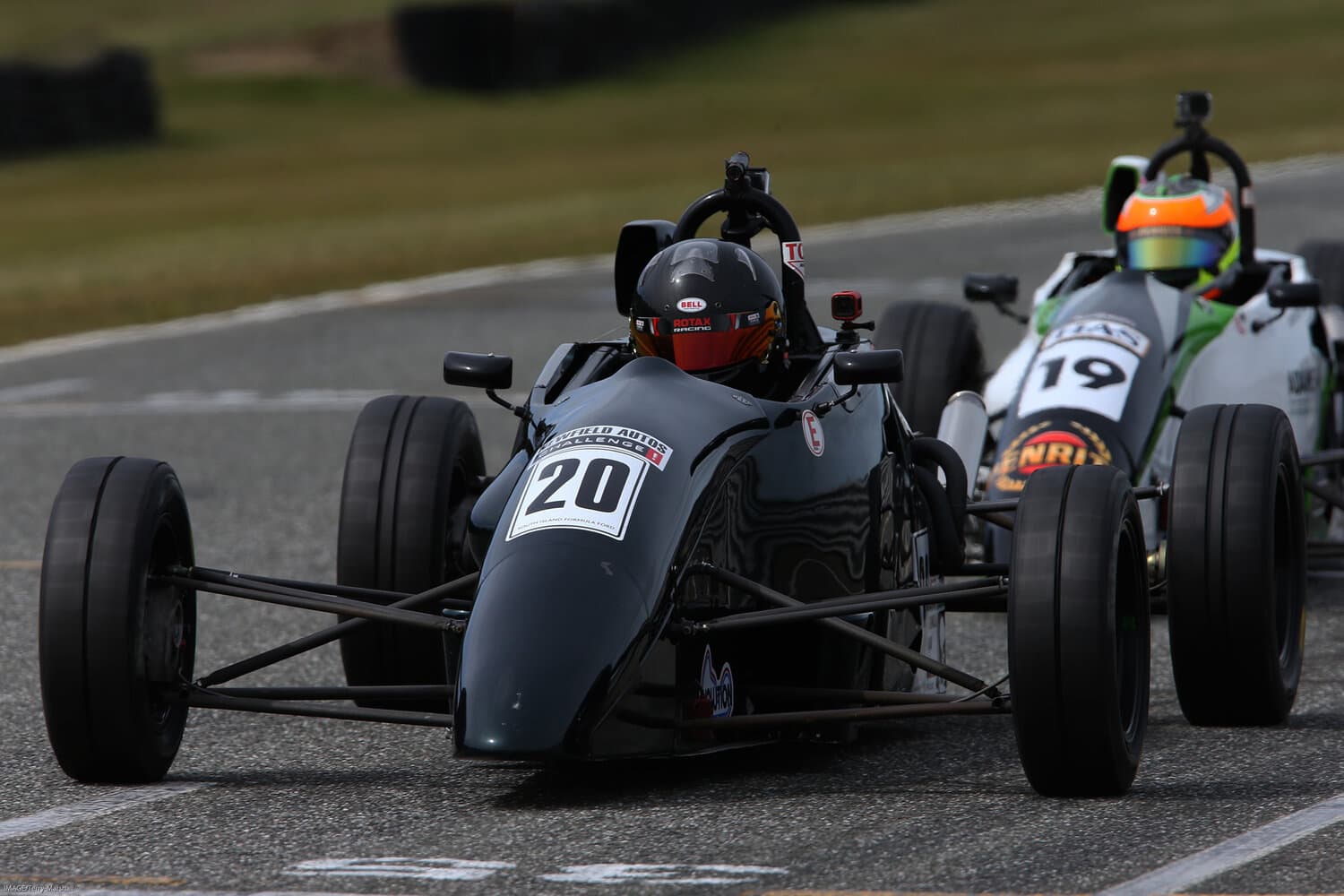 Jacob Douglas makes gains at teretonga In south island F1600 championship