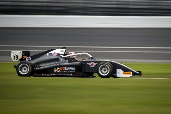 Jacob_Douglas_in_action_at_the_USF_Pro_Fall_Combine_at_IMS